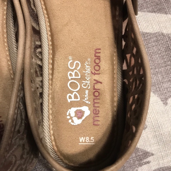 Taupe Bobs (8.5) - Picture 7 of 7